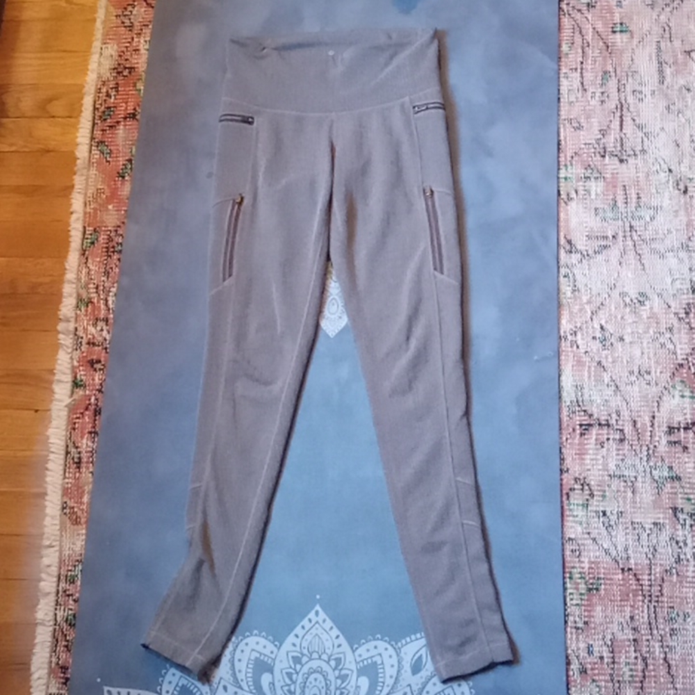 Athletica Leggings